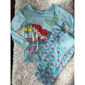 Disney Collection girls sz. 5/6 two pc. Ariel themed pj set. Classic, adorable